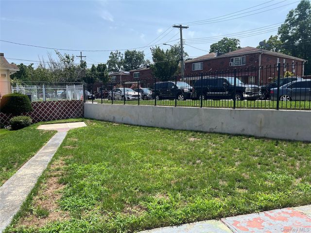 18604 140th Avenue, Springfield Gardens, NY 11413