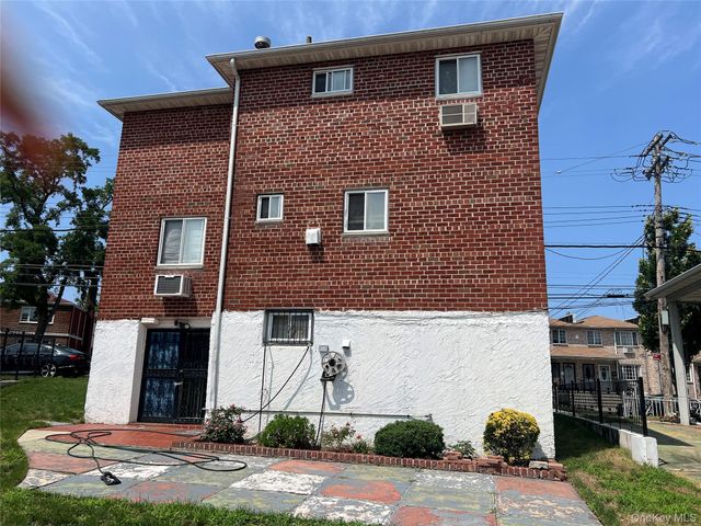 18604 140th Avenue, Springfield Gardens, NY 11413