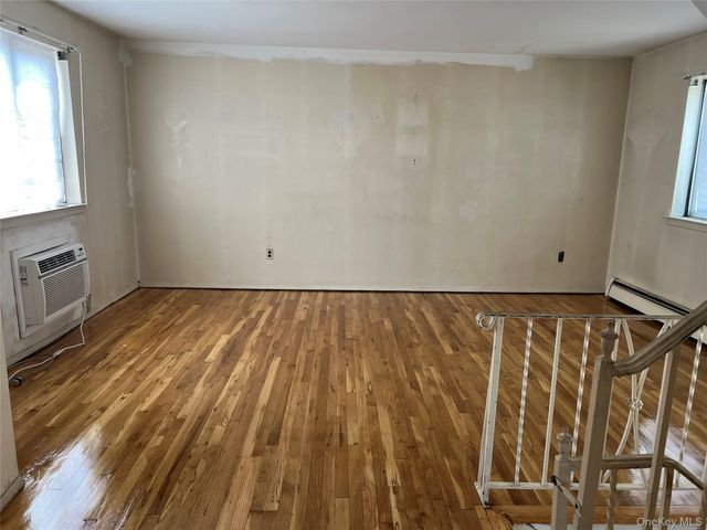 18604 140th Avenue, Springfield Gardens, NY 11413
