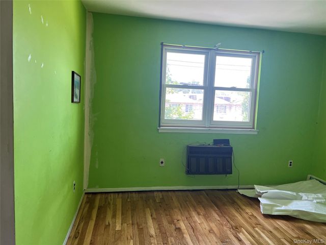 18604 140th Avenue, Springfield Gardens, NY 11413