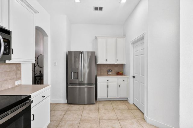 1347 Lake Forest Drive, Grand Prairie, TX 75052