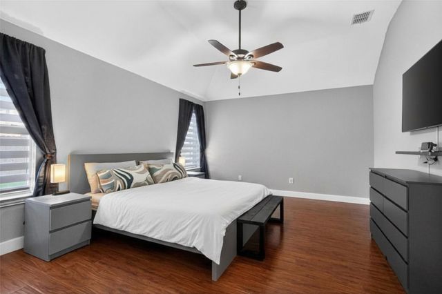 1347 Lake Forest Drive, Grand Prairie, TX 75052