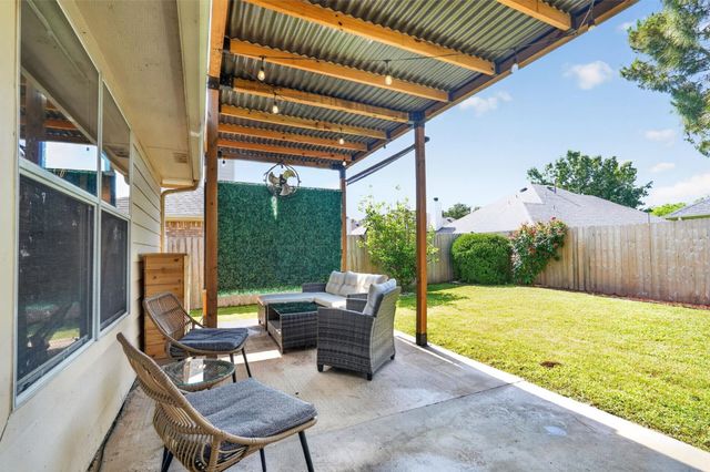1347 Lake Forest Drive, Grand Prairie, TX 75052