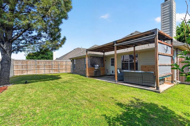 1347 Lake Forest Drive, Grand Prairie, TX 75052