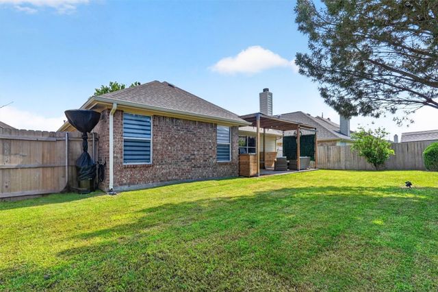 1347 Lake Forest Drive, Grand Prairie, TX 75052