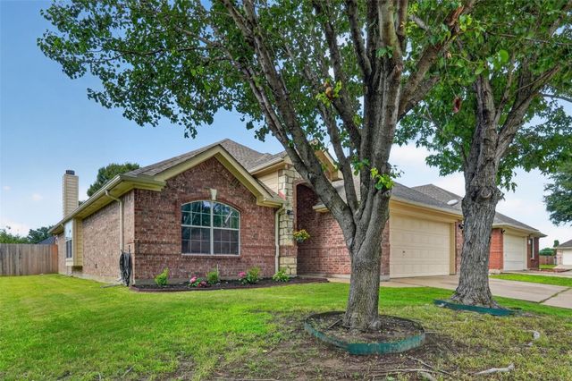 1347 Lake Forest Drive, Grand Prairie, TX 75052