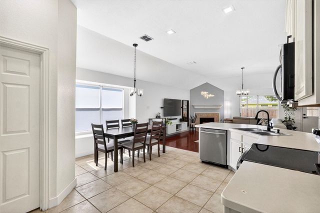 1347 Lake Forest Drive, Grand Prairie, TX 75052