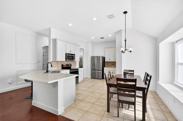 1347 Lake Forest Drive, Grand Prairie, TX 75052