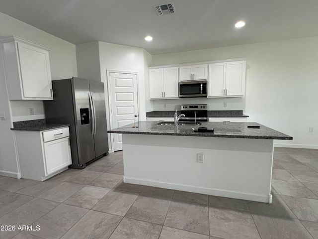 2432 W Shanley Avenue, Apache Junction, AZ 85120