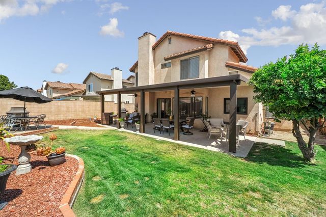 17253 Dolphin Street, Fontana, CA 92336