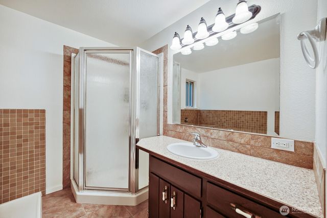 38805 258th Avenue SE, Enumclaw, WA 98022