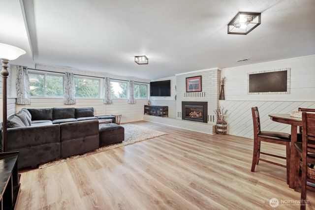 38805 258th Avenue SE, Enumclaw, WA 98022