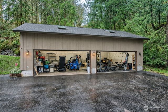 38805 258th Avenue SE, Enumclaw, WA 98022