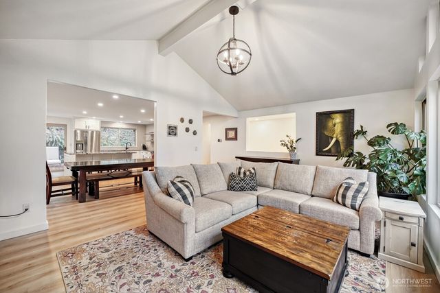 38805 258th Avenue SE, Enumclaw, WA 98022