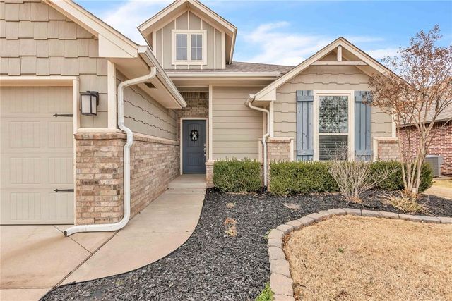 717 Windy Lane, Yukon, OK 73099