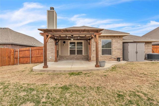 717 Windy Lane, Yukon, OK 73099