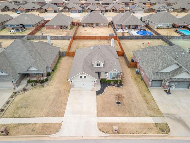 717 Windy Lane, Yukon, OK 73099