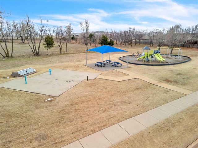 717 Windy Lane, Yukon, OK 73099