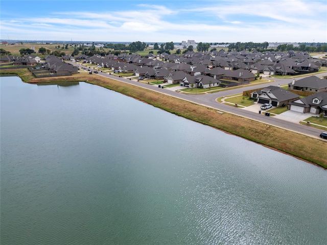 717 Windy Lane, Yukon, OK 73099