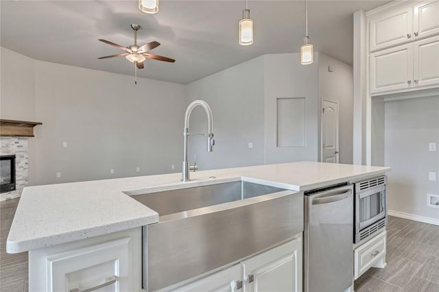 717 Windy Lane, Yukon, OK 73099