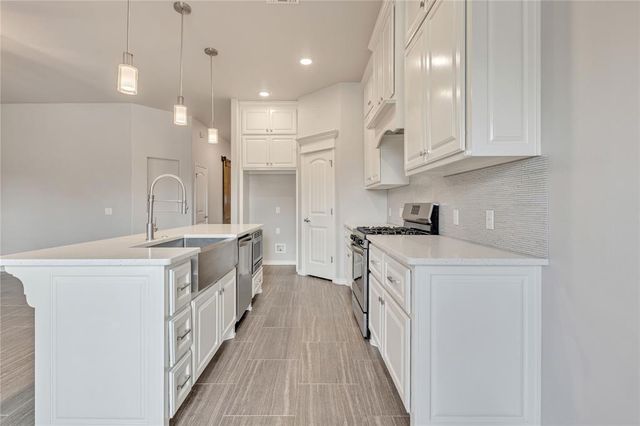 717 Windy Lane, Yukon, OK 73099