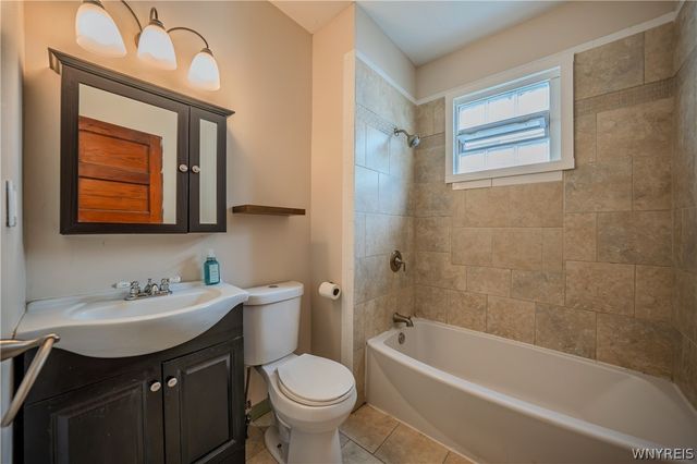 17 Indian Church Road, Buffalo, NY 14210