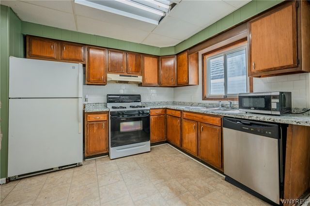 17 Indian Church Road, Buffalo, NY 14210