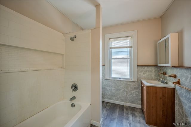 17 Indian Church Road, Buffalo, NY 14210