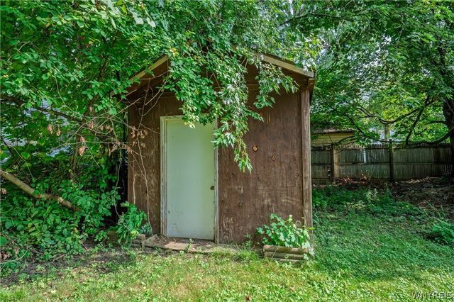 17 Indian Church Road, Buffalo, NY 14210