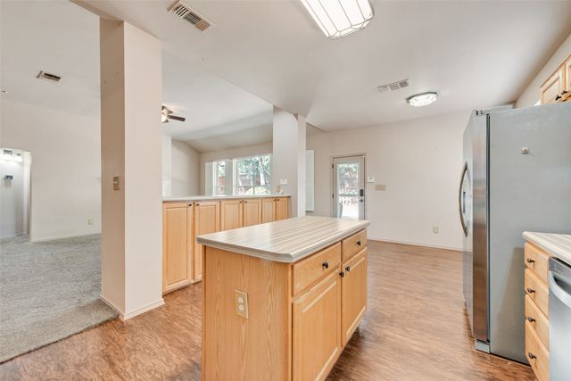 3900 Kirby Drive, Denton, TX 76210