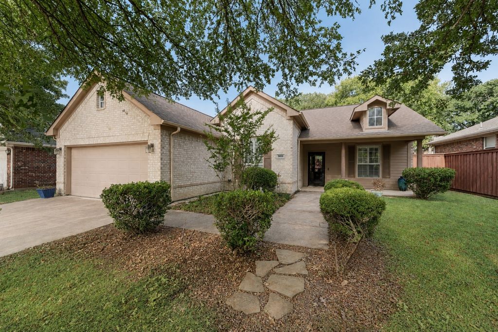 3900 Kirby Drive, Denton, TX 76210