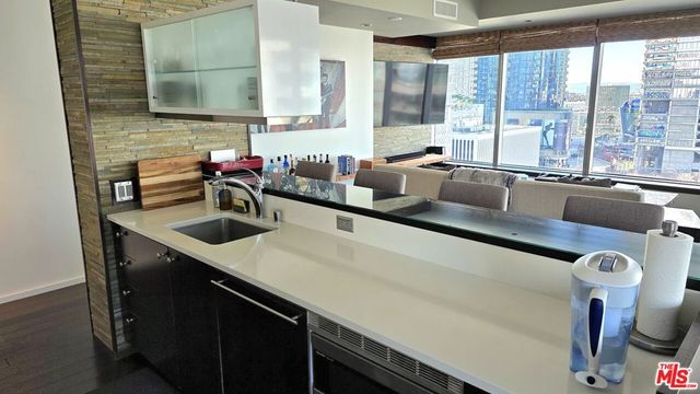 1155 S Grand Avenue 1116, Los Angeles, CA 90015