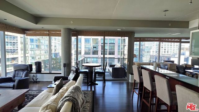 1155 S Grand Avenue 1116, Los Angeles, CA 90015