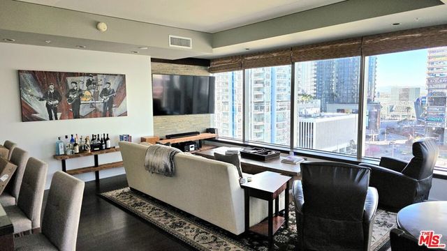 1155 S Grand Avenue 1116, Los Angeles, CA 90015