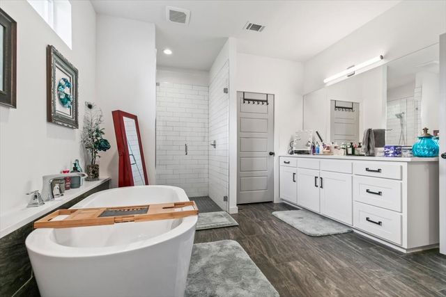 809 Meadow Bend Loop S, Grapevine, TX 76051