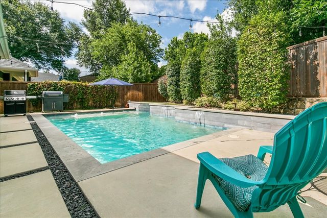 809 Meadow Bend Loop S, Grapevine, TX 76051
