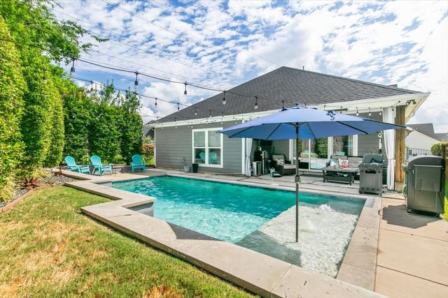 809 Meadow Bend Loop S, Grapevine, TX 76051