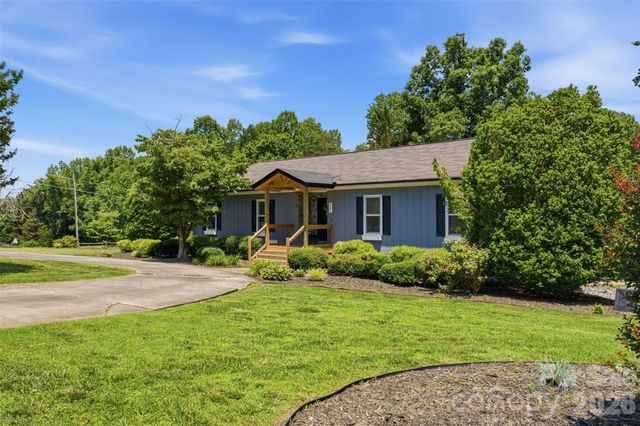 21 Eagle Drive, Taylorsville, NC 28681
