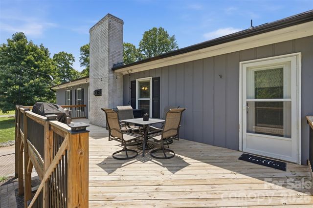 21 Eagle Drive, Taylorsville, NC 28681