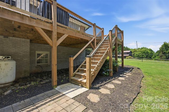 21 Eagle Drive, Taylorsville, NC 28681