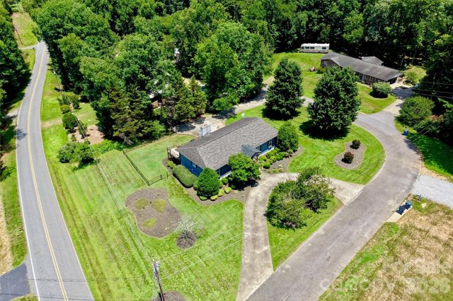 21 Eagle Drive, Taylorsville, NC 28681