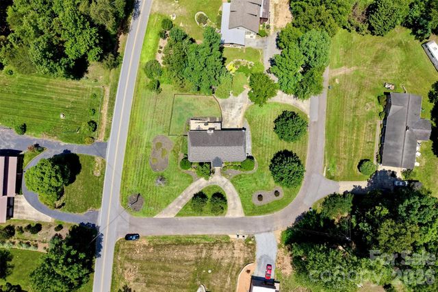 21 Eagle Drive, Taylorsville, NC 28681