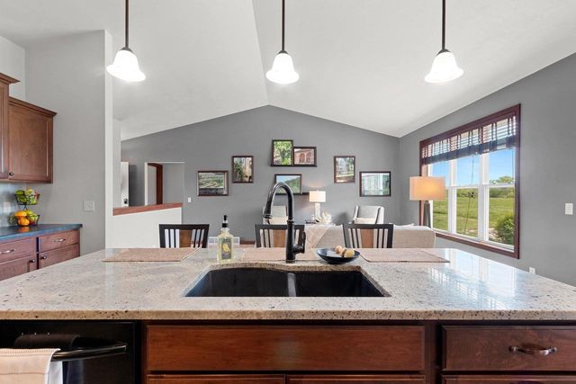 W6301 KIMBERLY TRAIL, Menasha, WI 54952