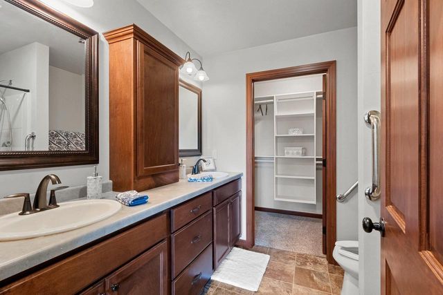 W6301 KIMBERLY TRAIL, Menasha, WI 54952
