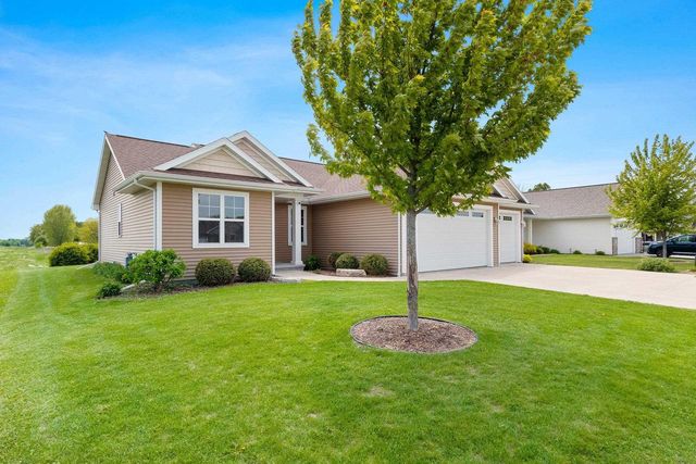 W6301 KIMBERLY TRAIL, Menasha, WI 54952