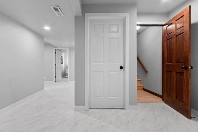 W6301 KIMBERLY TRAIL, Menasha, WI 54952