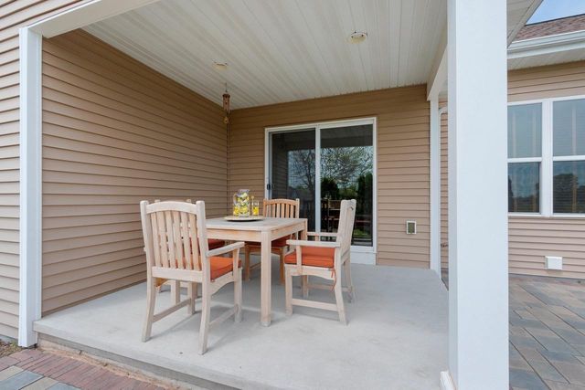 W6301 KIMBERLY TRAIL, Menasha, WI 54952