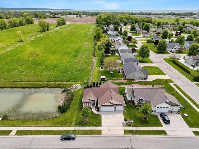 W6301 KIMBERLY TRAIL, Menasha, WI 54952