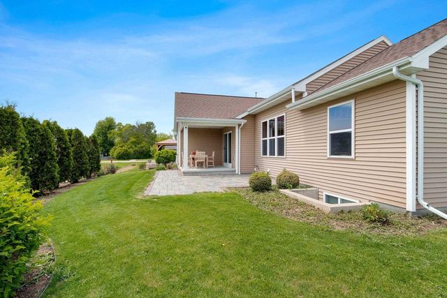 W6301 KIMBERLY TRAIL, Menasha, WI 54952