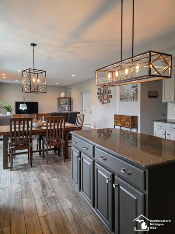 209 Orleans Avenue, Monroe, MI 48162